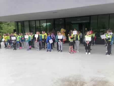 Na kolesarskem tekmovanju ETEC uspešni tudi učenci kamniških osnovnih šol  (8)